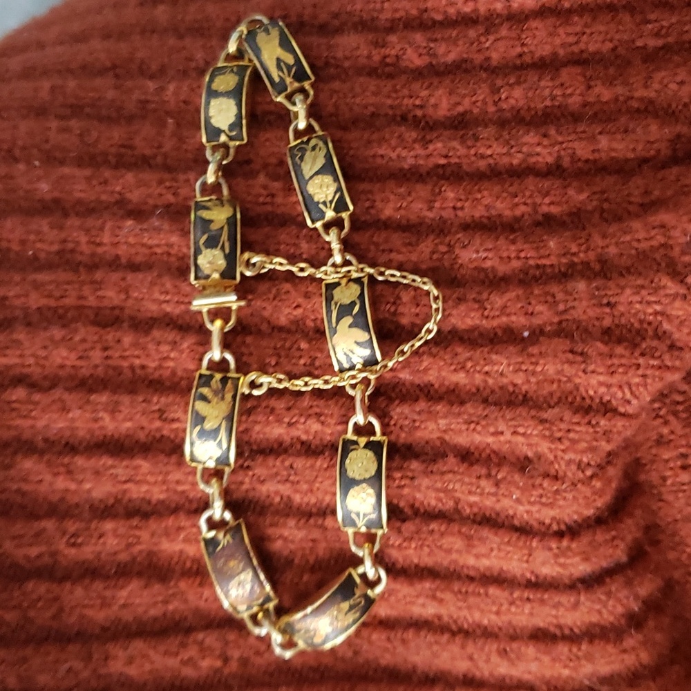 VTG oriental looking bracelet
